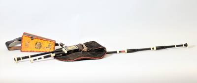 Cornemuse (1874) — Bagpipes, photograph from The Met
