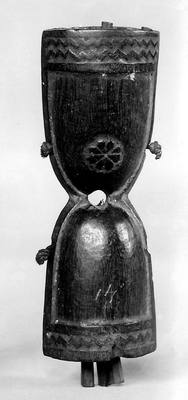 Kunda (bell) (late 19th century) — Bell, photograph from The Met