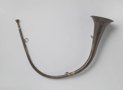 Half-moon-shaped bugle (halbmond) (c. 1800) — Bugle, photograph from Rijksmuseum