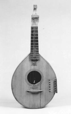 Keyed Cittern (English Guitar) (ca. 1785) — Cittern, photograph from The Met