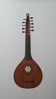 English Guitar (c. 1775) — Cittern, photograph from Rijksmuseum