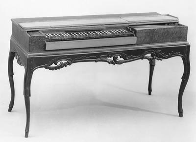Clavichord (1765) — Clavichord, photograph from The Met