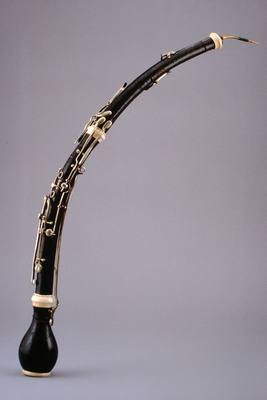 English Horn in F (1832) — Cor anglais, photograph from The Met