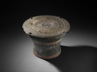 Mahōra Thuk (กลองมโหระทึก) (14th–17th century) — Drum, photograph from The Met