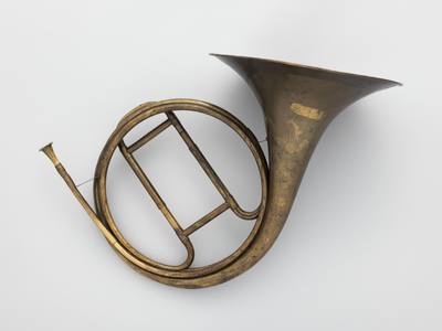 Orchestral Horn (ca. 1830) — French horn, photograph from The Met