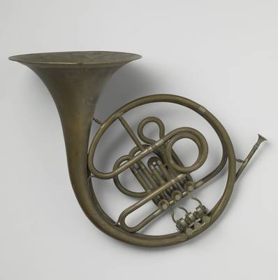 Valve horn (c. 1860 - c. 1870) — French horn, photograph from Rijksmuseum