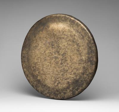 Luo (锣 or 鑼 ) (19th century) — Gong, photograph from The Met