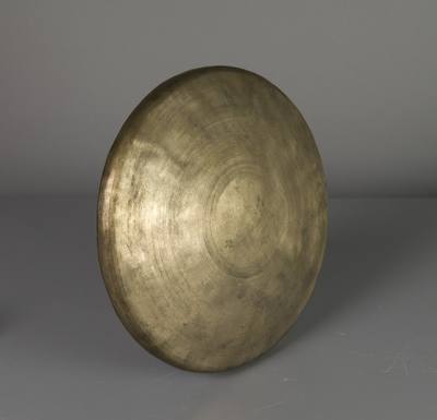 Xiao Luo (小锣) (19th century) — Gong, photograph from The Met