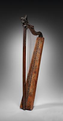 Harp (1500s) — Harp, photograph from Cleveland Museum of Art