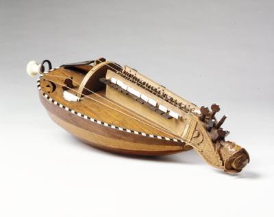 Hurdy-Gurdy (second half 18th century) — Hurdy-gurdy, photograph from The Met