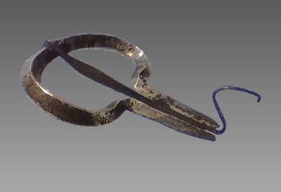 Jew's Harp (19th century) — Jew's harp, photograph from The Met