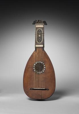 Lute (c. 1550) — Lute, photograph from Cleveland Museum of Art