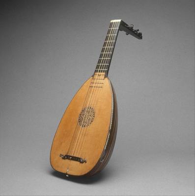 Lute (1596) — Lute, photograph from The Met