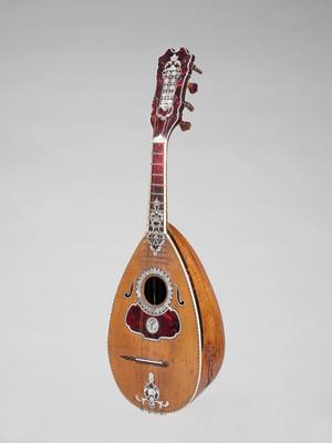 Mandolin (18th century) — Mandolin, photograph from The Met