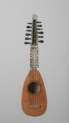 Milanese mandolin (1768) — Mandolin, photograph from Rijksmuseum