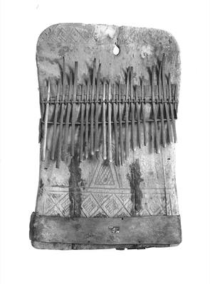 Zanze (late 19th century) — Mbira, photograph from The Met