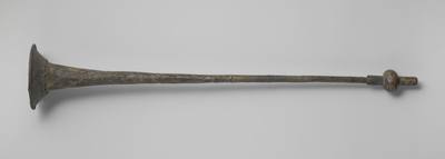 Natural Trumpet from the wreck of the Dutch East India ship Hollandia, made by Georg Friedrich Steinmetz (1700 - 1735) — Natural trumpet, photograph from Rijksmuseum