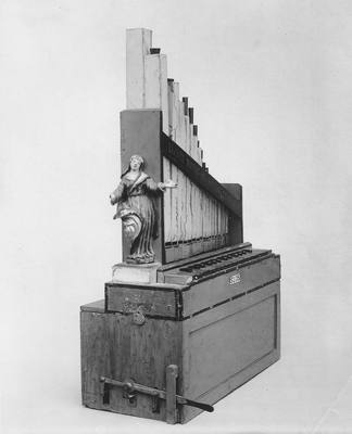 Portative Organ (ca. 1800–1889) — Pipe organ, photograph from The Met