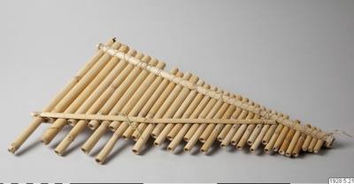 Panflute, flute, panpipe (Undated) — Pan flute, photograph from Europeana