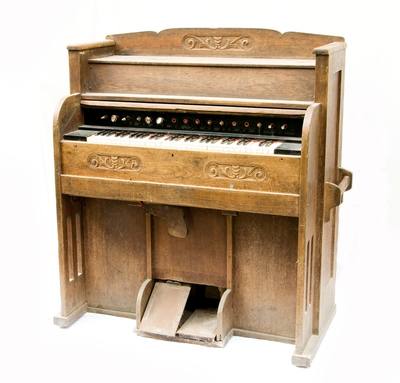 Harmonium (Undated) — Reed organ, photograph from Europeana