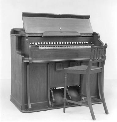 Harmonium (after 1886) — Reed organ, photograph from The Met