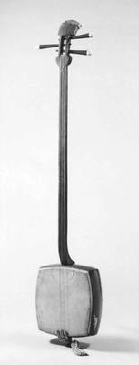 Shamisen (19th century) — Shamisen, photograph from The Met