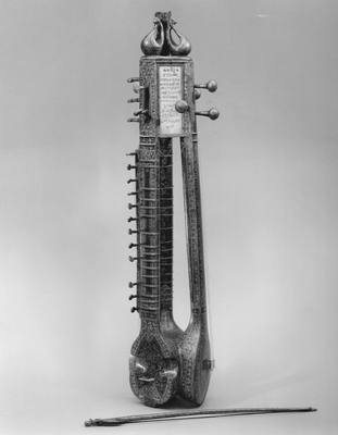 Sūr pyār (Compound Sitar, Tambura, Esraj) (late 19th century) — Sitar, photograph from The Met