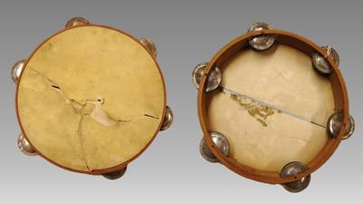 Pandereta (tambourine) (19th century) — Tambourine, photograph from The Met